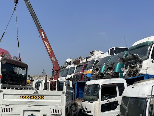Royal Gate used trucks and spare parts trading