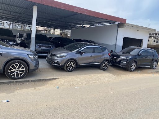 Vendeur D’automobile