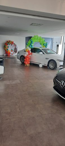 EMG UNIVERSAL AUTO, Avenue Fahd Ben Abdoul Aziz, Autoroute Echangeur de Hann, Dakar Sénégal