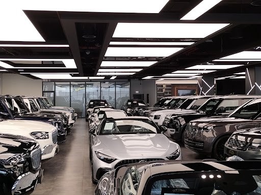 Pearl Motors - Luxury Automobiles