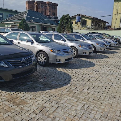 V A AUTOSALES