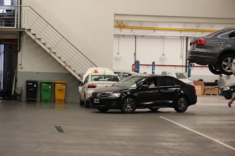 Tito Gonzalez - Volkswagen Dealer