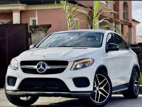 Nova Car Market