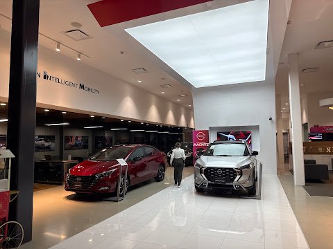 Nissan La Joya Car One