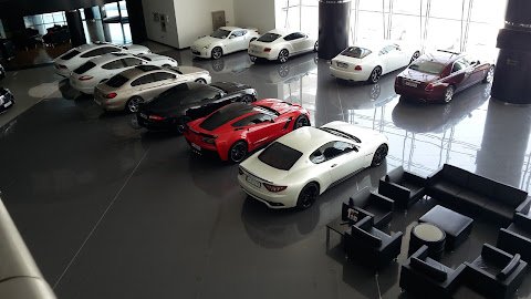 Auto Z Showroom - معرض اوتو زي للسيارات