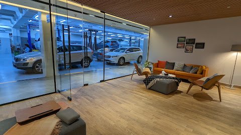 Volvo Cars Showroom and Service Center