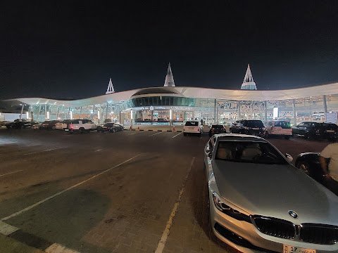 Ali Alghanim & Sons Automotive Showroom