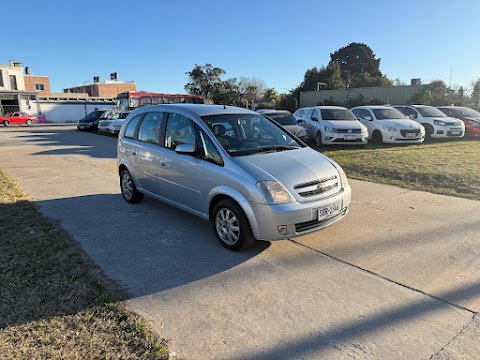 TRES Automóviles