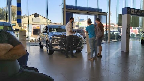 אולם התצוגה יונדאי פתח תקווה - מכירות בלבד