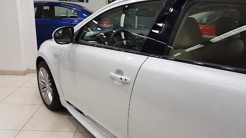 Suzuki-Lancia showroom