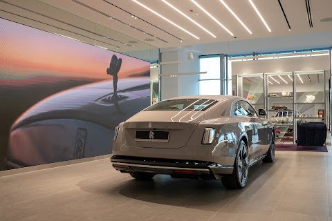 Rolls-Royce Motor Cars Abu Dhabi Motors
