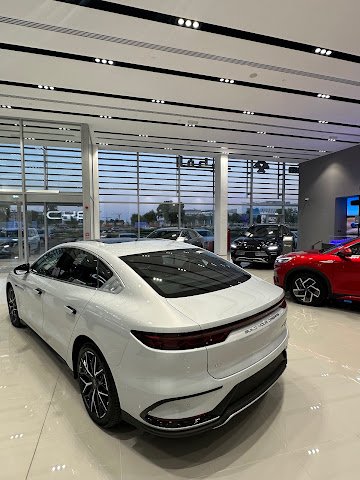 BYD Showroom & Discovery Center - Abu Dhabi